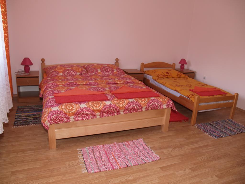 Rooms Zigic Korenica Quarto foto